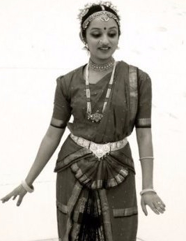 bharatanatyam pose